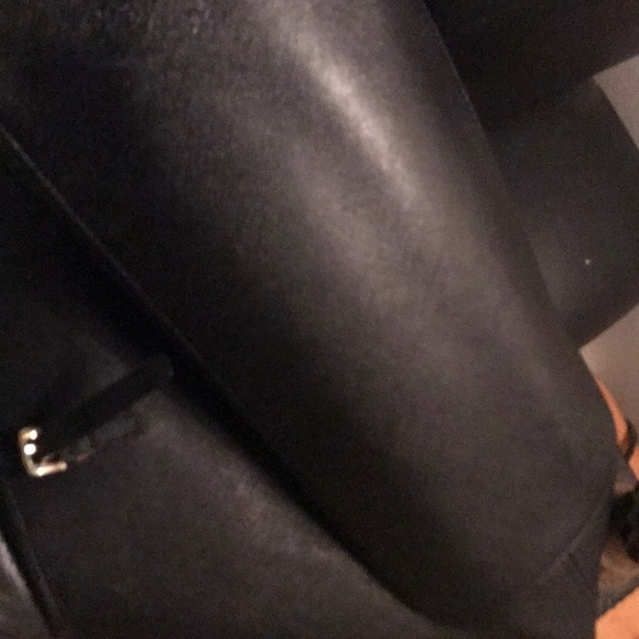 Micheal kors tote - Picture 6 of 7